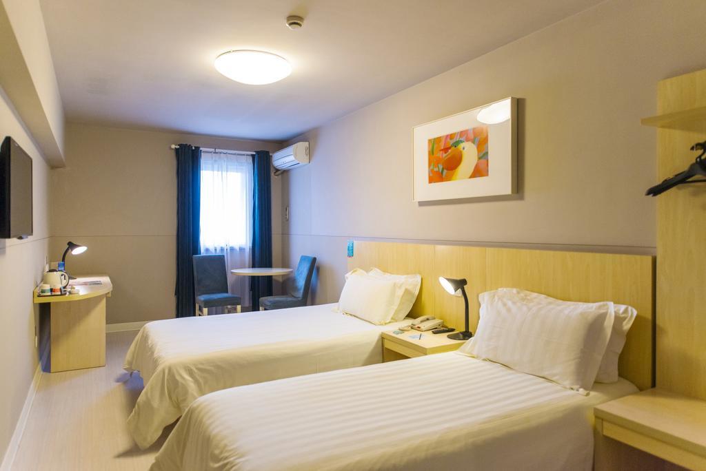 Jinjiang Inn Xuchang Hubin Road Екстер'єр фото